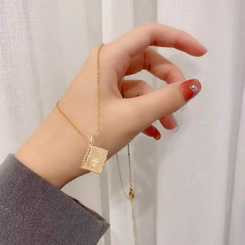 Velia Rose™ Bible Pendant